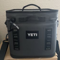 Yeti Flip 12 Hopper