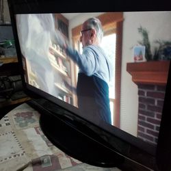 Samsung TV 32 Inches Good Conditions 
