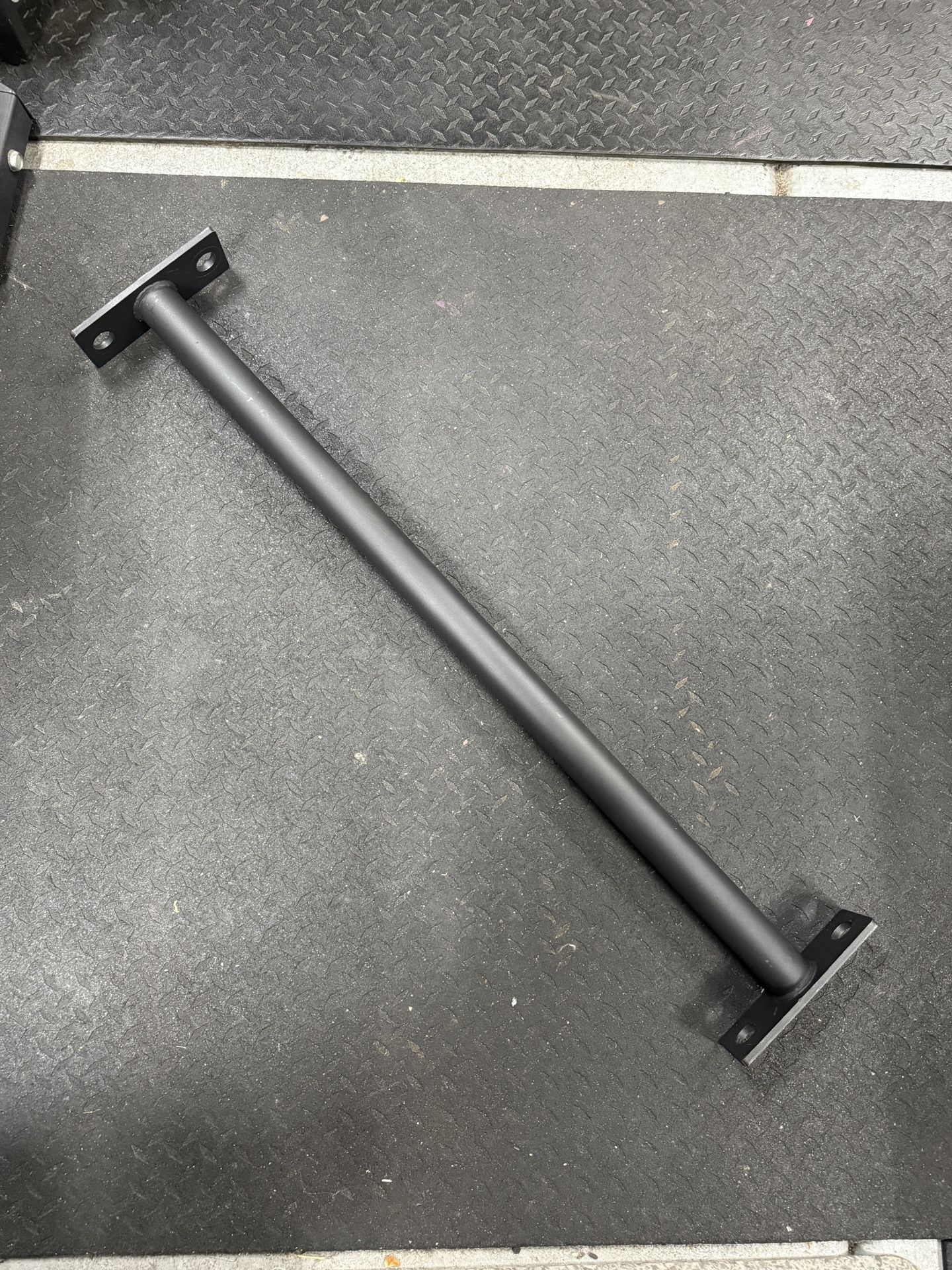 Rep Fitness 2” Pull-Up Bar (only used once)