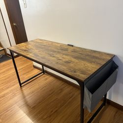 CAVINAS Industrial Computer Desk with Storage Bag & Hook, Heavy Duty Metal Frame, Rustic Brown Study Table for Home Office, Easy Assembly