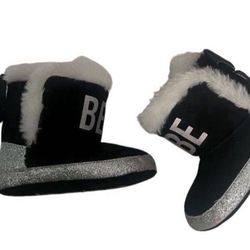 Infant Girls BEBE fuzzy bow boots size 3