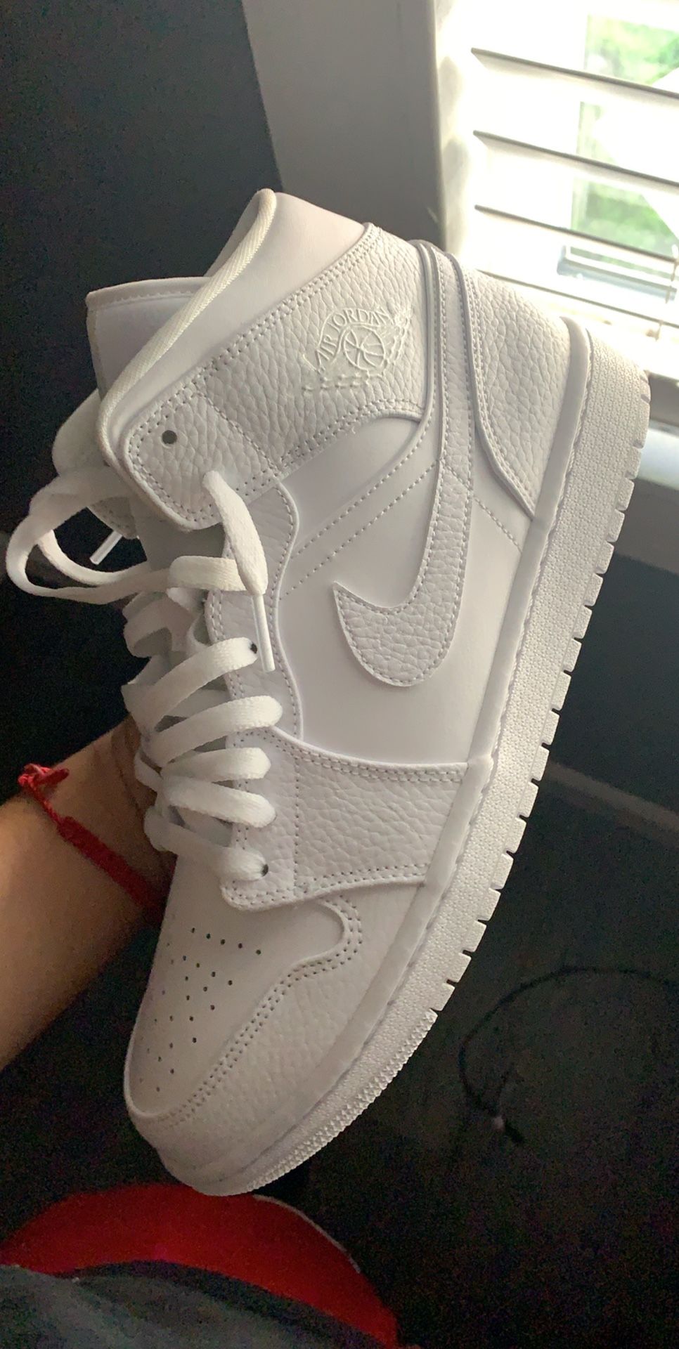 Air Jordan 1 triple white like new never worn