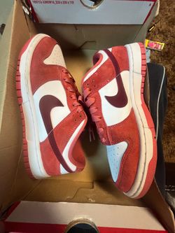 Nike Dunk Low VDay (WMNS) Size 8
