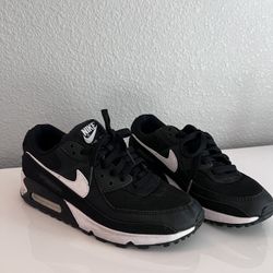 Women Nike Shoe