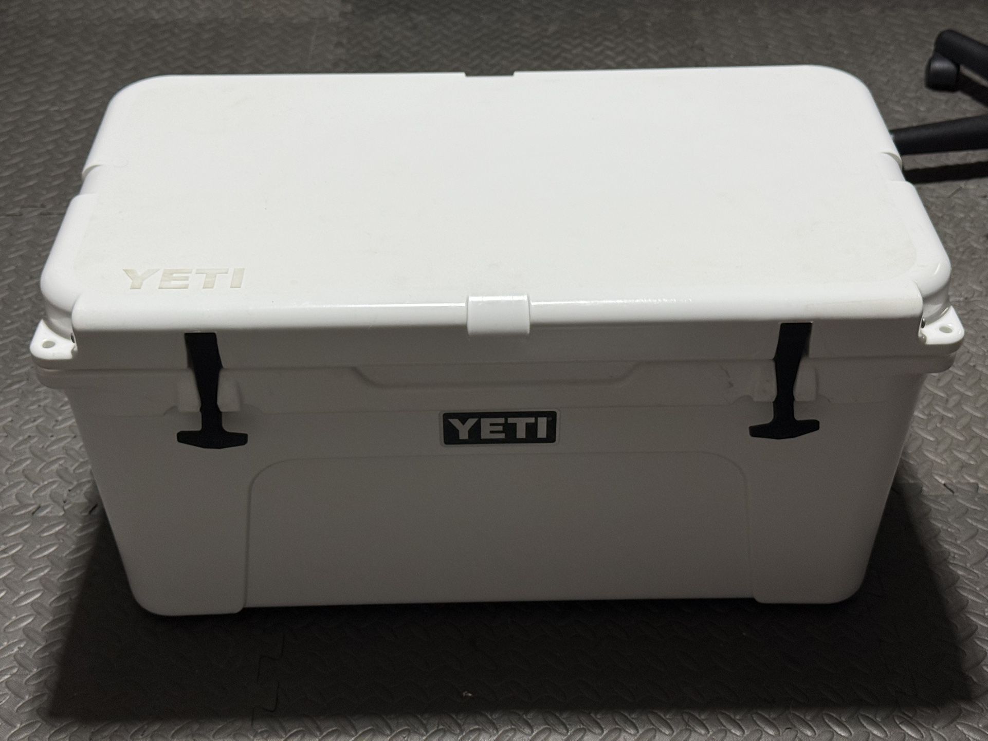 YETI Tundra 65 Cooler - White