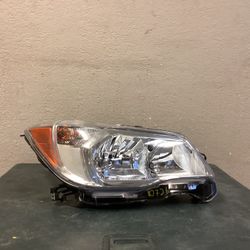 2012 2013 2014  SUBARU FORESTER  RIGHT SIDE HEADLIGHT 
