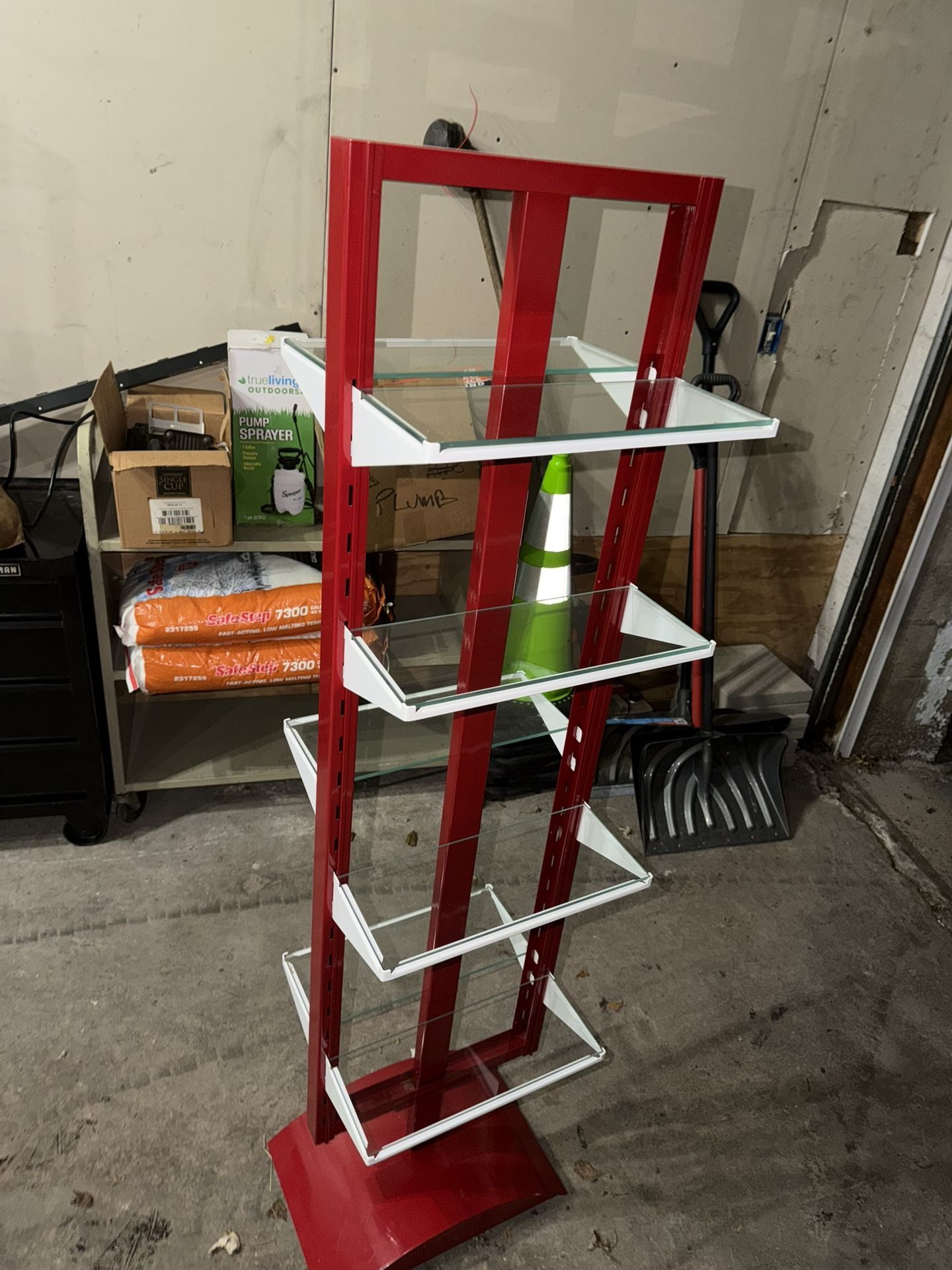 Display Shelving Unit  (like new) (Read ad before messaging) 