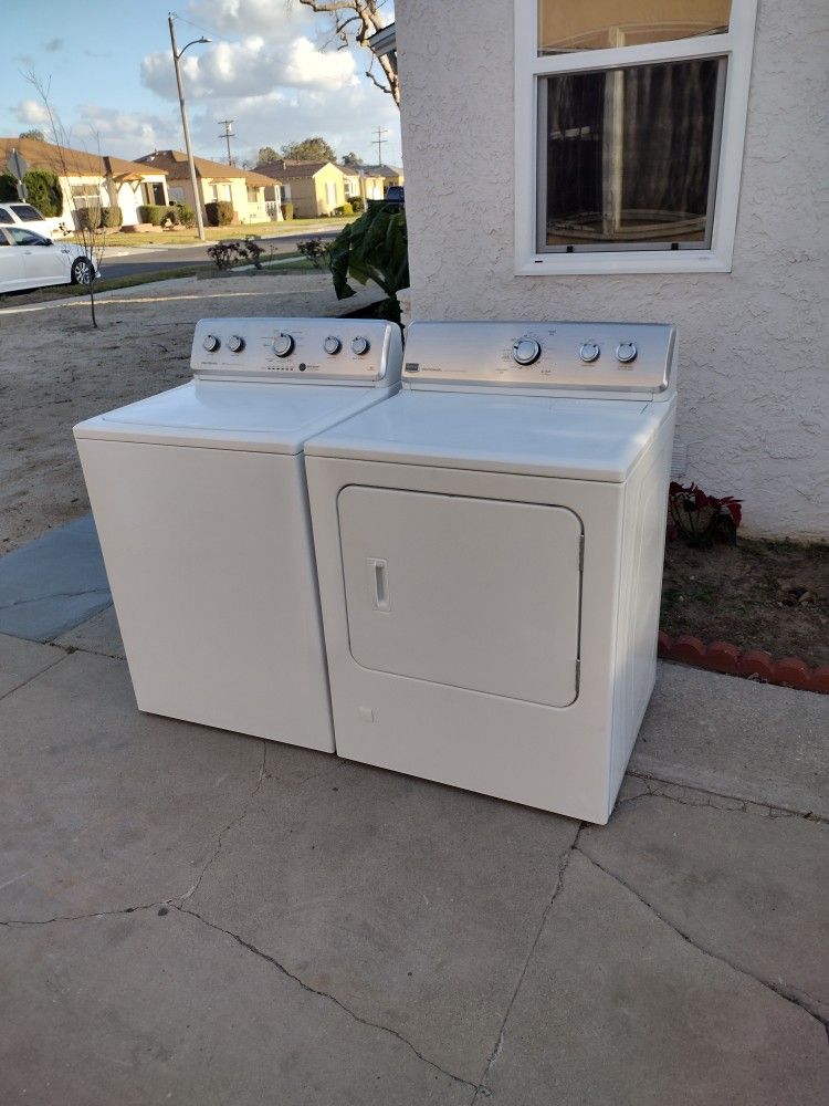 Washer And Gas Dryer 
