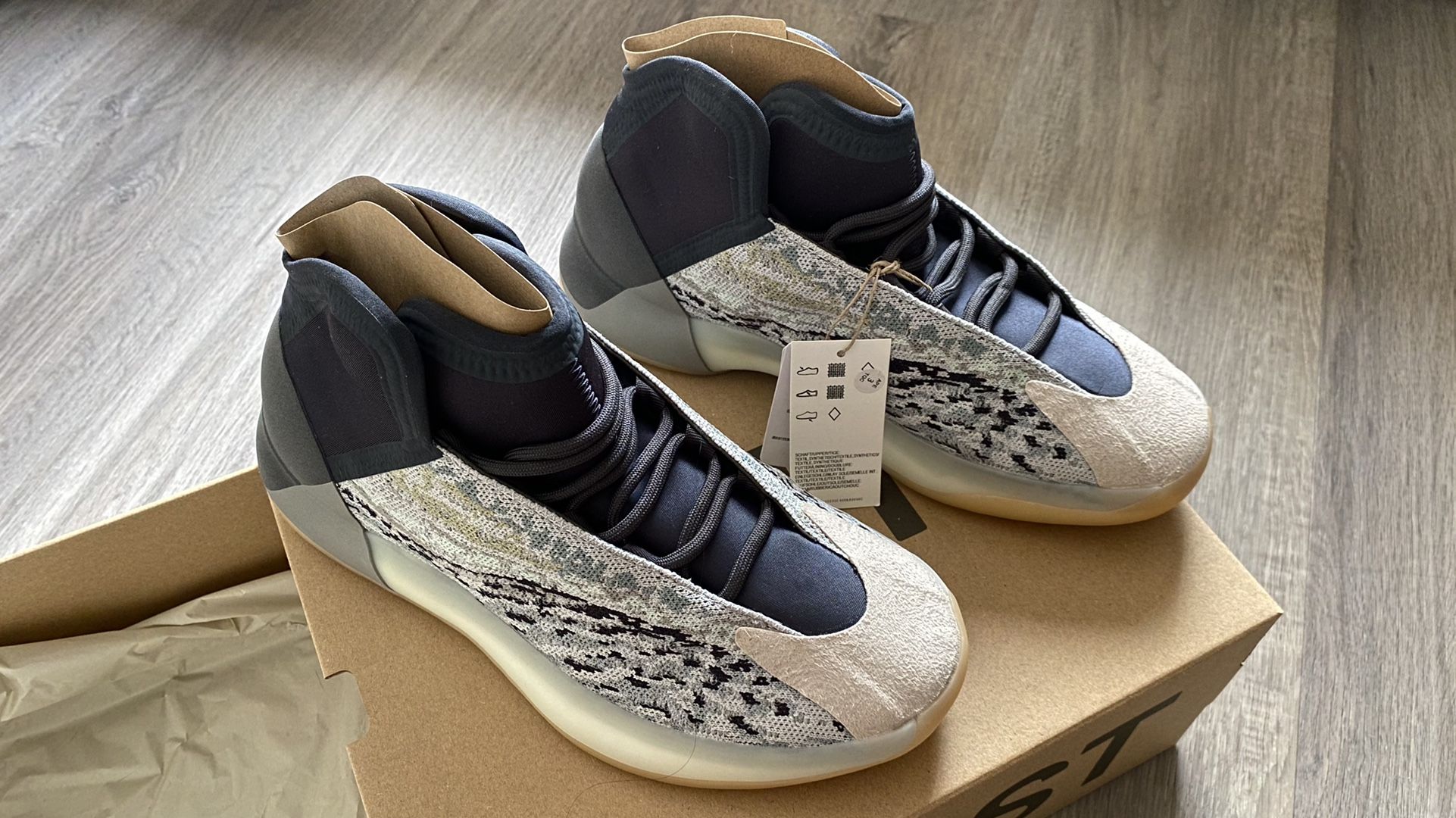 Yeezy Boost QNTM Quantum Basketball Size