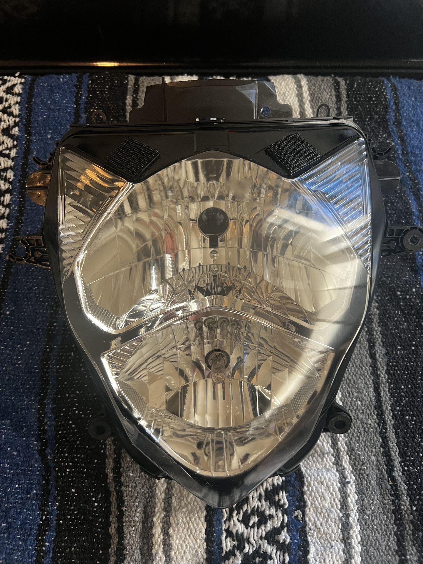 2011-2024 Gsxr 600 /750 Oem Headlight