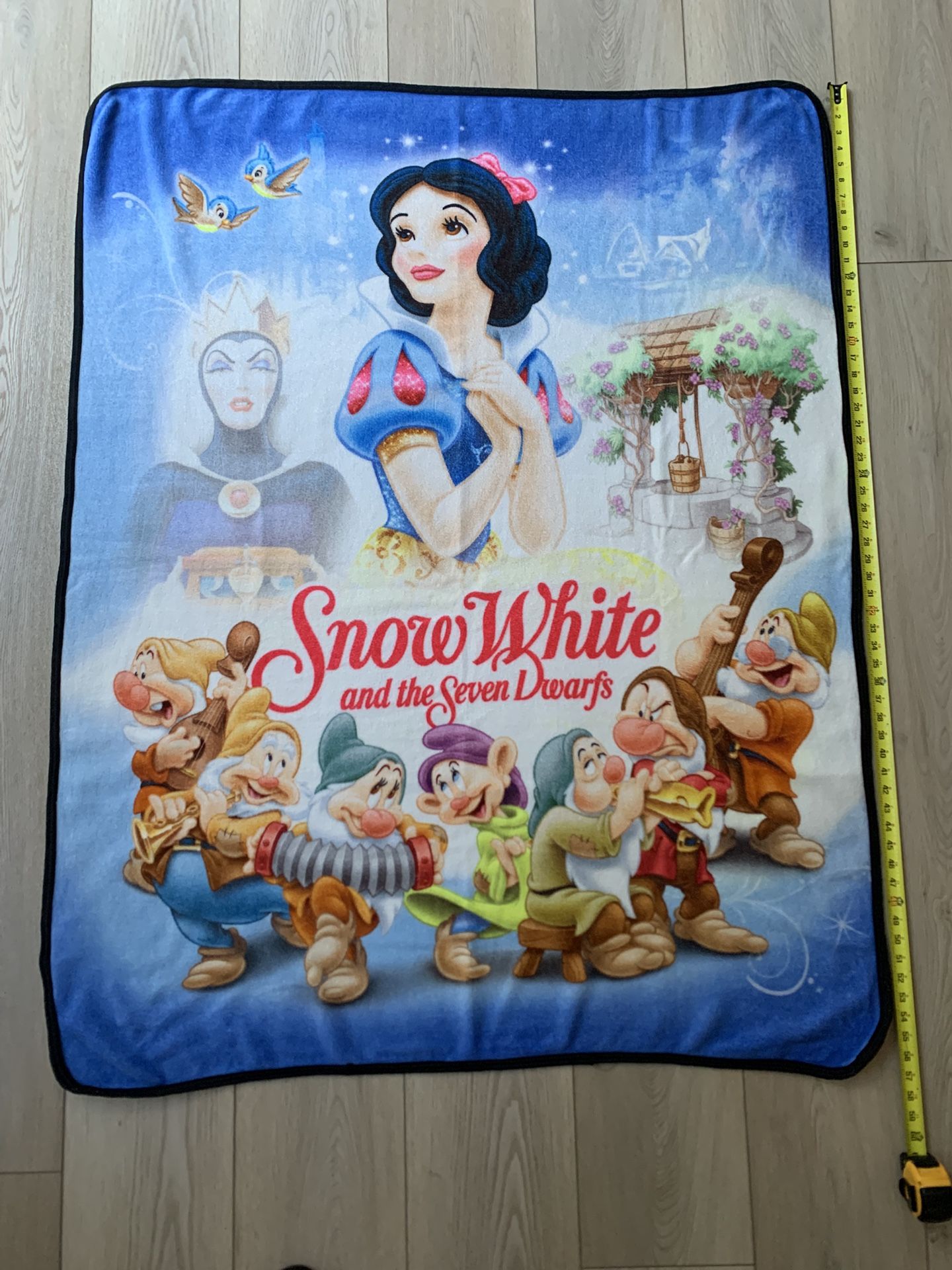 Snow White & the Seven Dwarfs Fleece Blanket 46 x 58 in by Northwest