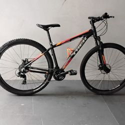 BICYCLE TREK 21 SPEED SIZE 29 BRAND NEW 