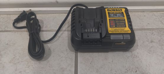 DeWalt DCB1104 Charger - New