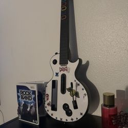 Gibson Guitar Hero Wii Guitar Controller with Rock Band Game