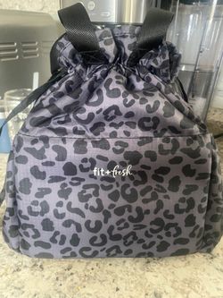 Fit + fresh leopard print lunch bag