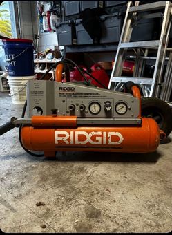 RIDGID 5 Gallon Mini Wheelbarrow Air Compressor