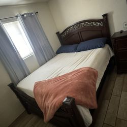 Bedroom Set FOR SALE !!!
