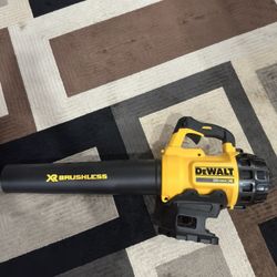 Leaf Blower Dewalt And Trimmer Set