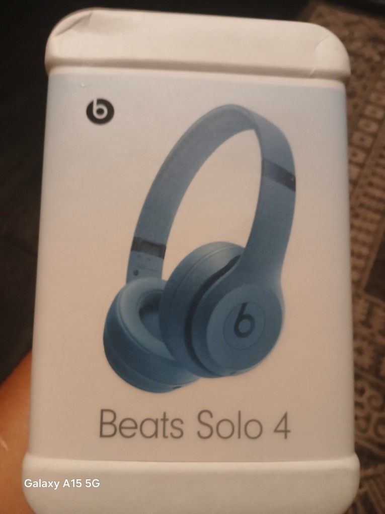 Beats by Dr. Dre
4.6 stars out of 3086 reviews
(4.6)|
3,086
Beats Solo4 Wireless Headphones - On-Ear Wireless Headphones - Slate Blue