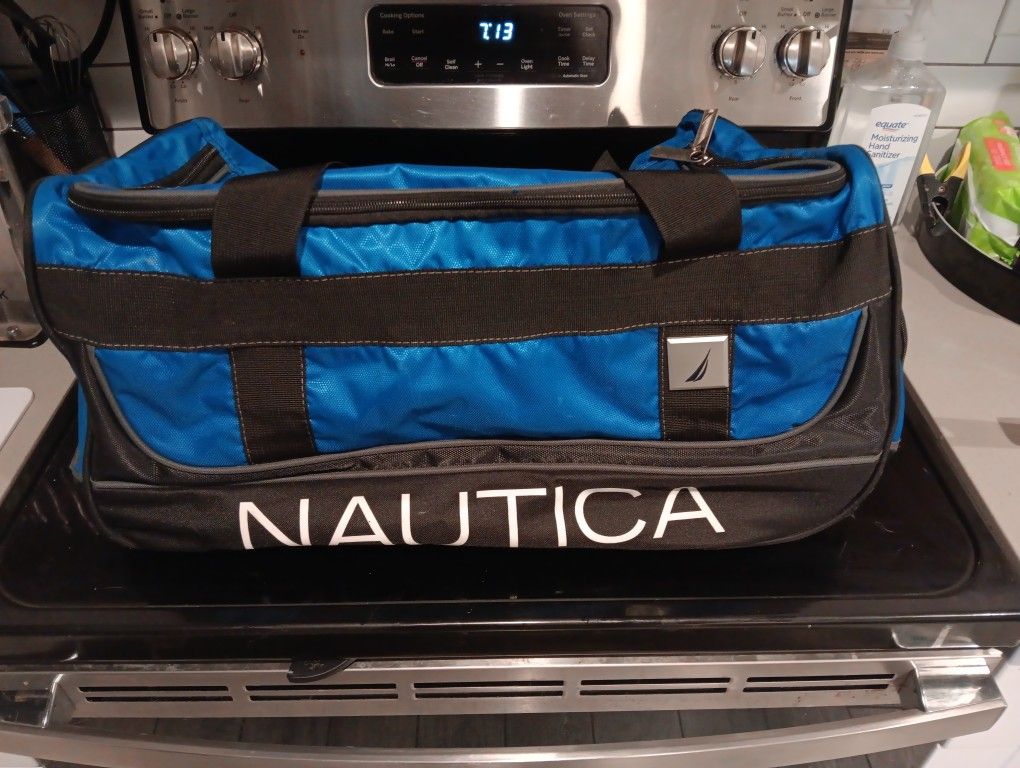 NAUTICA DUFFLE BAG
