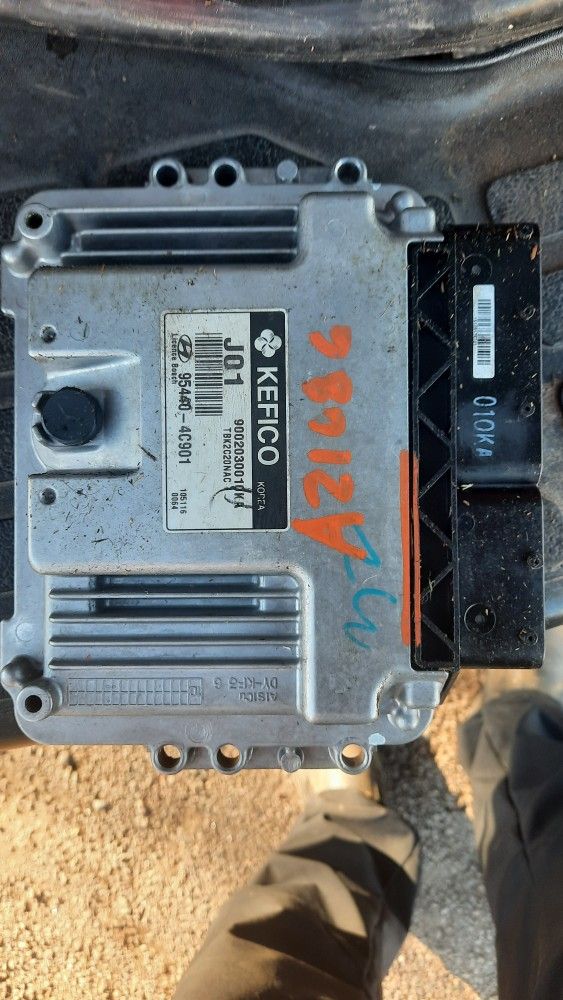 Computafora Para Genesis  Coupe 2010   2.0