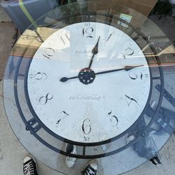 Howard Miller Ravenna Clock Table 