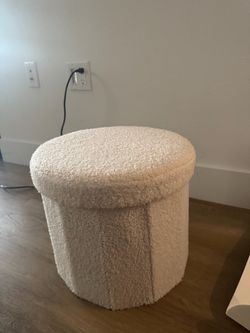 Sherpa ottoman /storage / seat