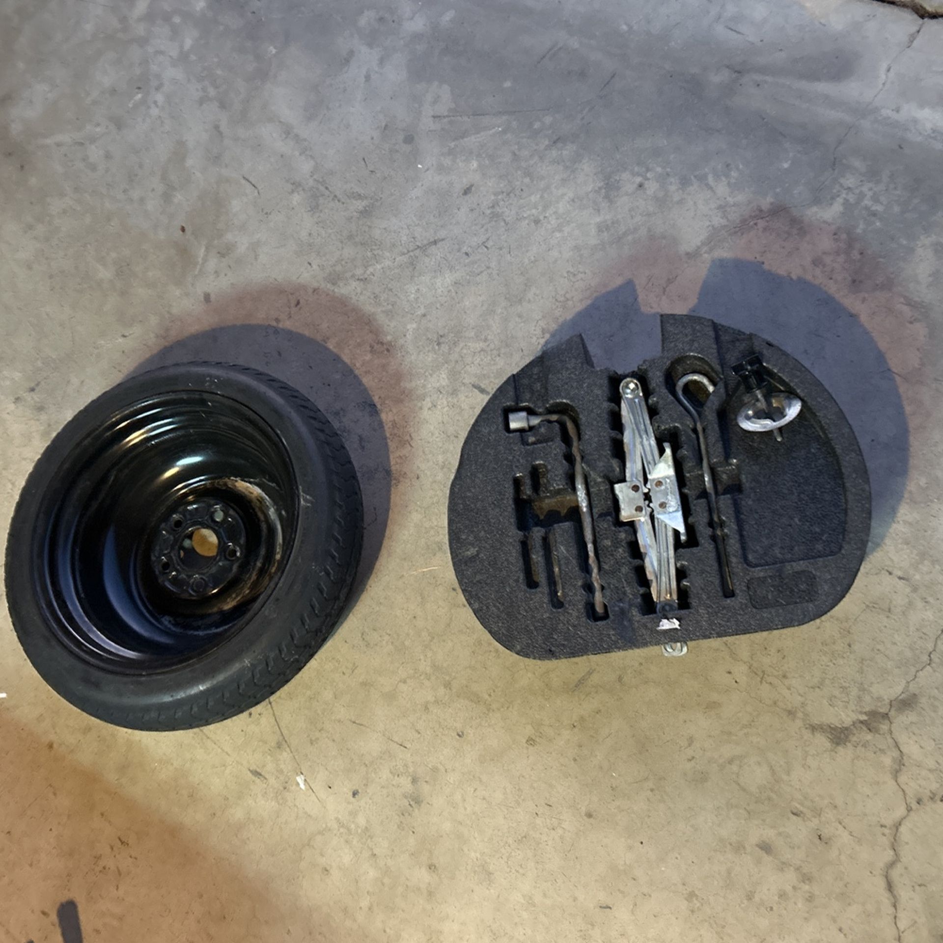 Honda Civic Spare Tire N Jack Set