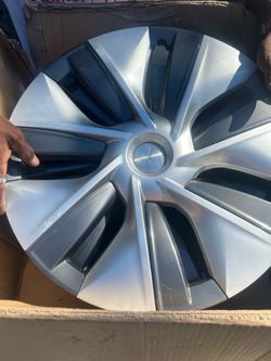 Tesla wheel covers (4)