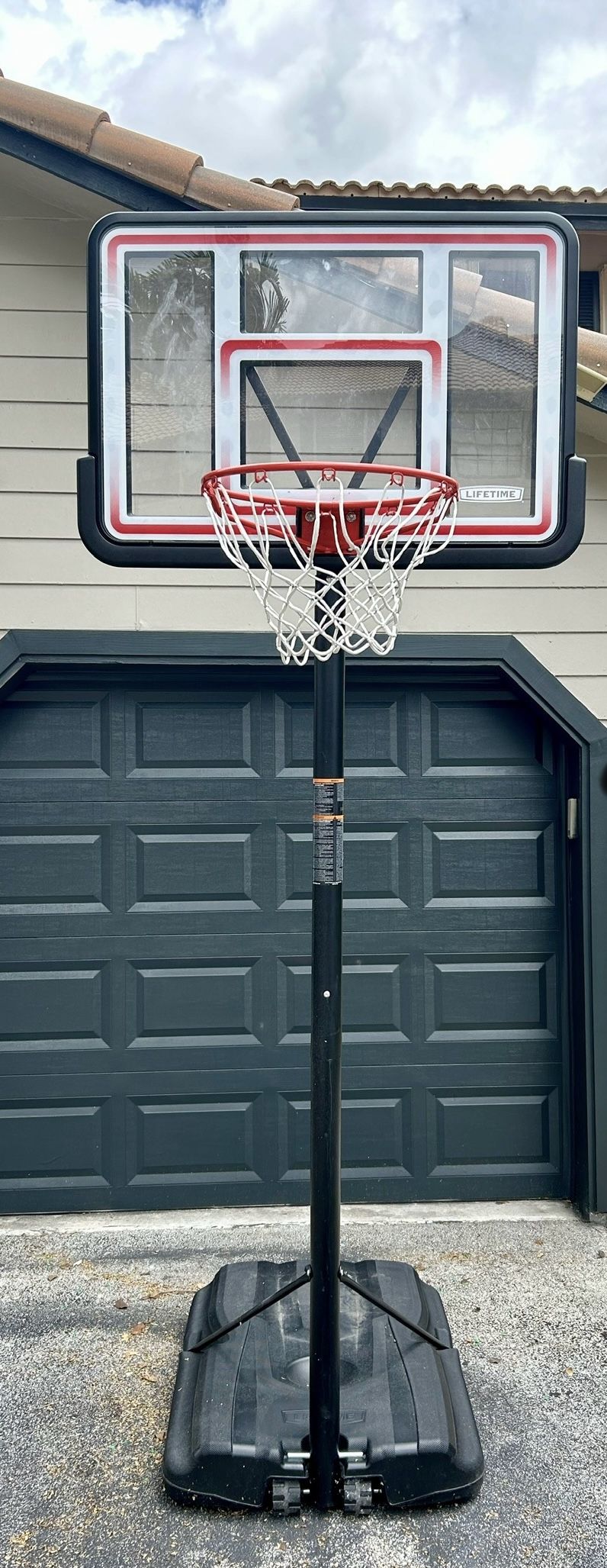 Lifetime Adjustable Shatterproof Fusion Portable Basketball System, 44-Inch Backboard