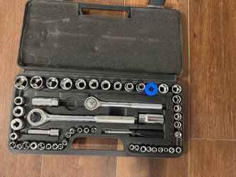 Socket Wrench Set with Case