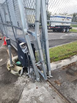 Sliding or swing electric gate slow or noisy? I handle all movement problems