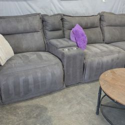🛋️💥 4 Pieces Electric Recliner 🛋️💥 Free Delivery And Financing Available