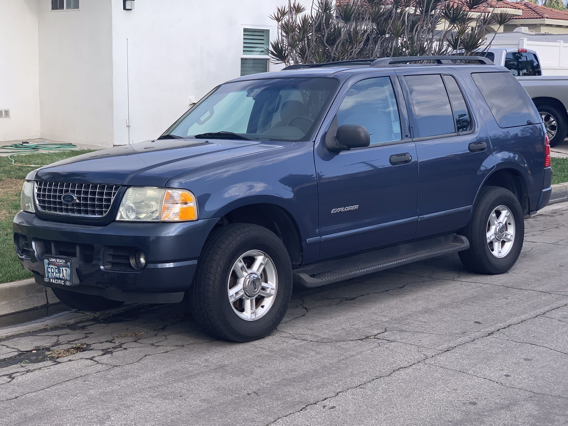 2004 Ford Explorer