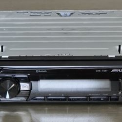 🎵 Alpine UTE-73BT Digital Media Receiver – Bluetooth – Like New 🎵
