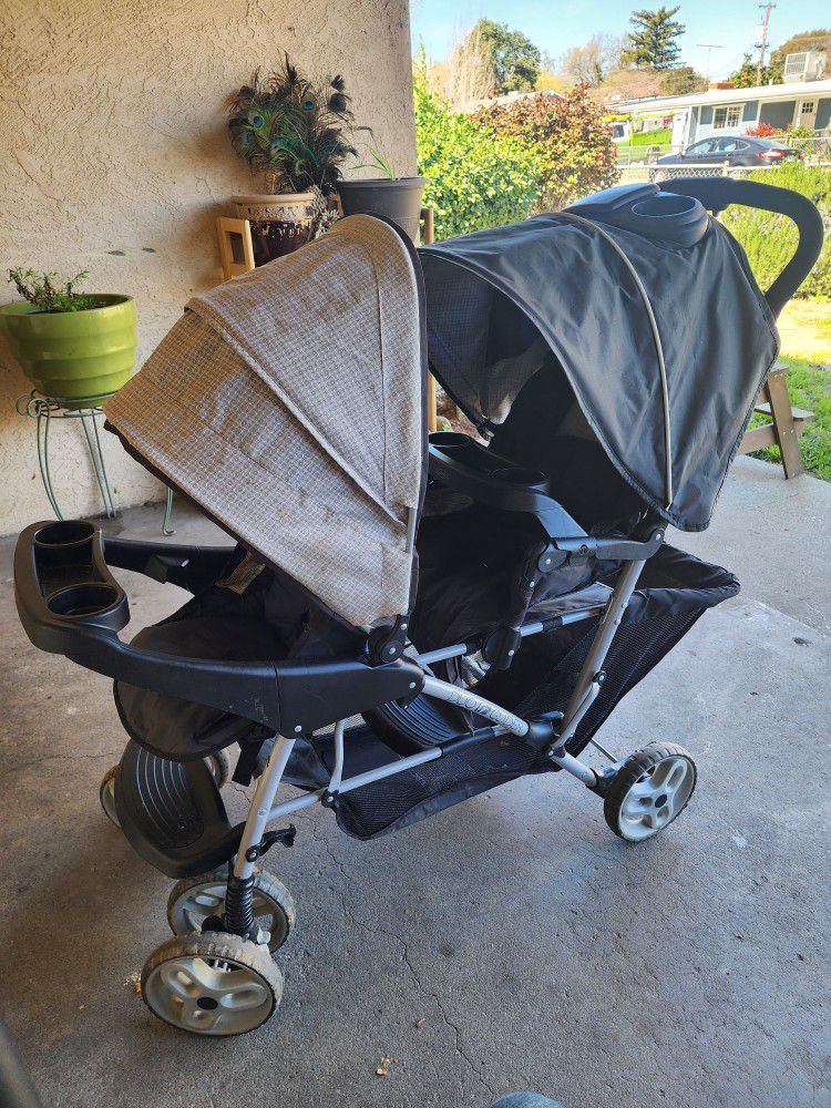 Duo Glider Double Stroller By Graco