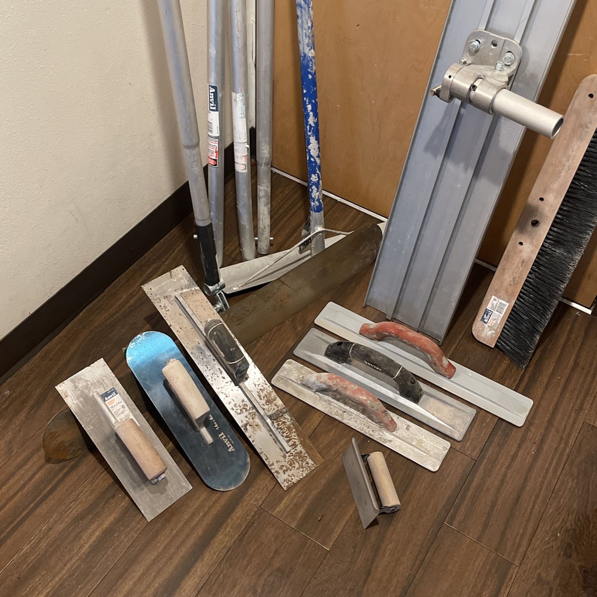 CONCRETE TOOLS!!!!!!! for Sale in Seattle, WA OfferUp