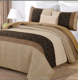 Quilt Queen Size 3 Pieces. (9978)
