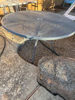 Metal table and 4 chairs