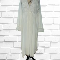 Unbranded Women’s XL Vintage Victorian Lace Long Nightgown • Long Sleeve V-Neck