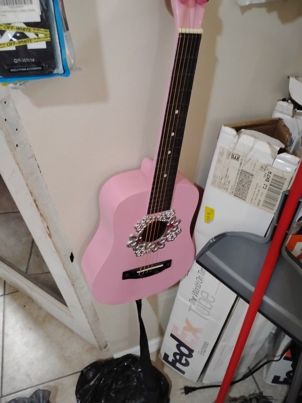 Pink Guitar Firt Act Dicovery