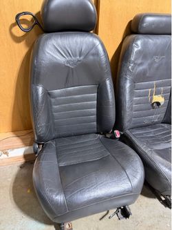 Mustang GT leather seats (parts)