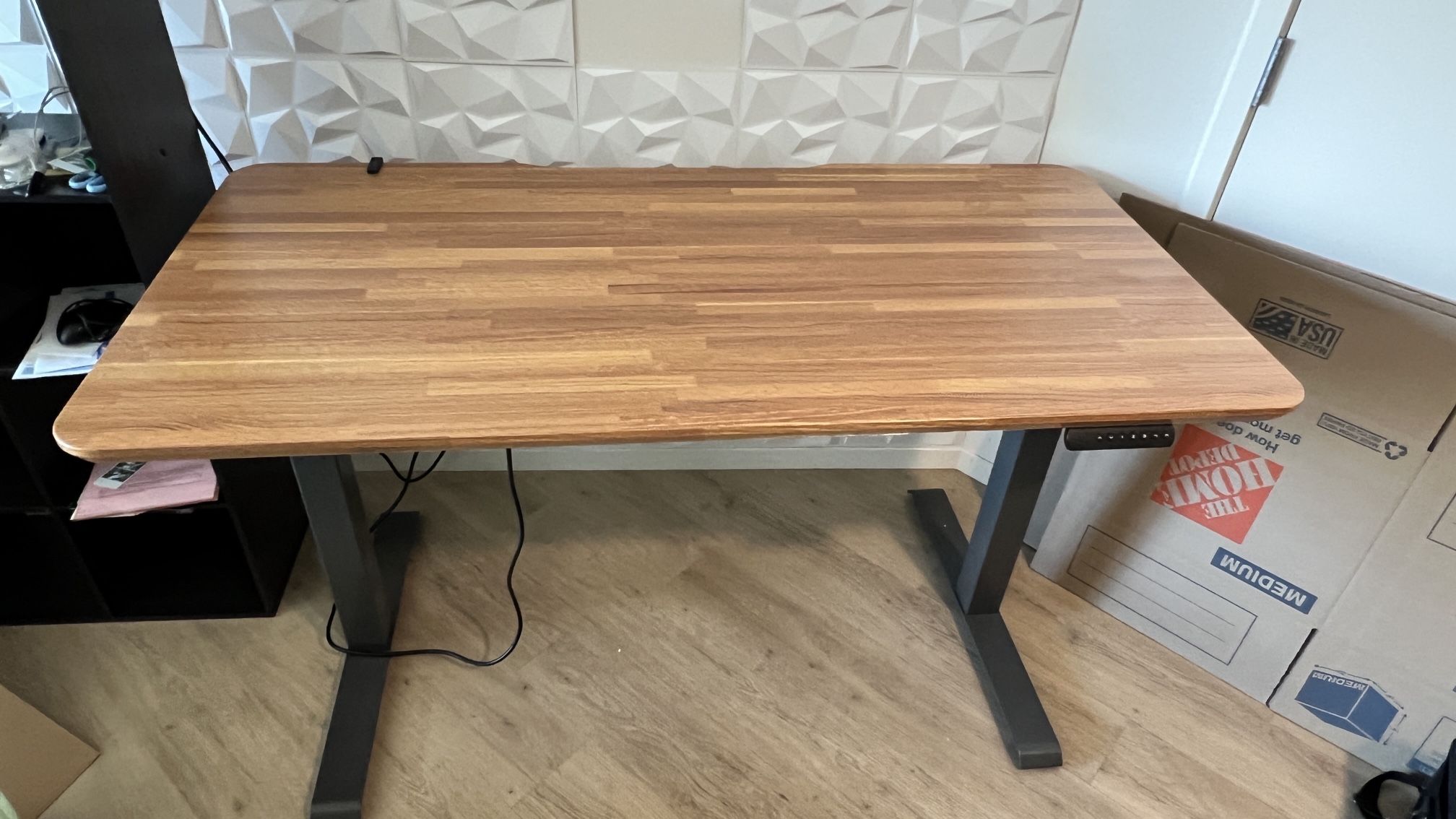 Electronic Standing Desk