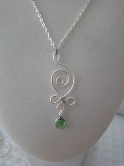 Silver Tone Wire Wrapped Green Gemstone Pendant NecklaceSilver Tone Wire Wrapped Green Gemstone Pendant Necklace