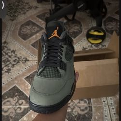 Jordan 4 Undefeated 