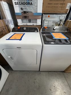 Whirlpool Washer and Dryer Set