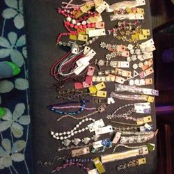 Lot of Beads For Jewelry  Making And Crafting 55 Strands