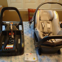 Chicco KeyFit 35 Infant Car Seat with Extra Base and Manual