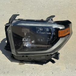 2018 - 2021 TOYOTA TUNDRA TRD BLACK LH DRIVER SIDE HEADLIGHT OEM