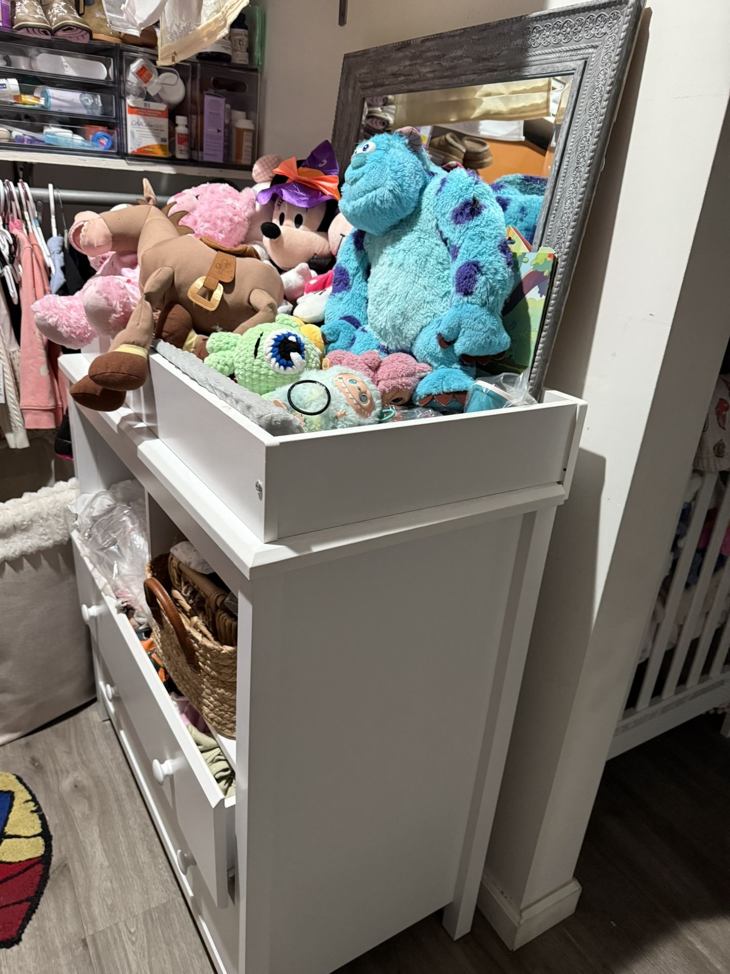 Changing Pad With Drawers